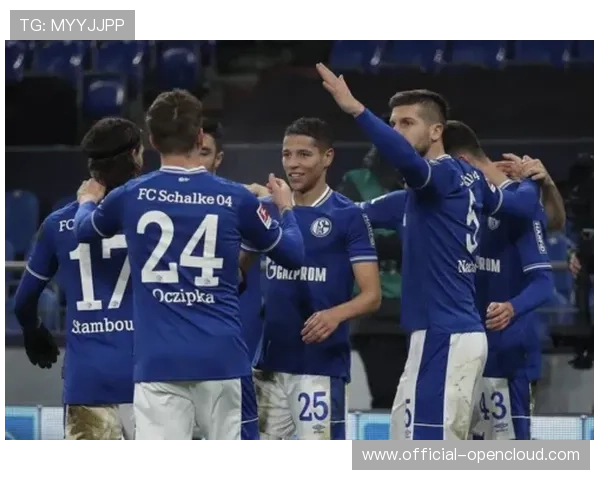 -德甲积分榜下半区混战:七队分差仅6分保级形势分析- -德甲积分榜下半区混战:七队分差仅6分保级形势分析-