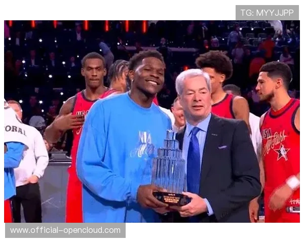 2026年全明星正赛：美国星辰队47-21大胜条纹队夺冠，爱德华兹荣膺MVP